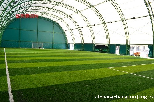 全封闭顶棚足球场:一种创新的体育场馆形式 全封闭顶棚足球场:一种创新的体育场馆形式