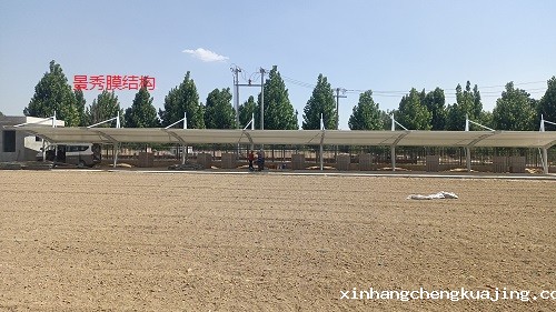 膜结构车棚包工多少钱一平米? 膜结构车棚包工多少钱一平米?