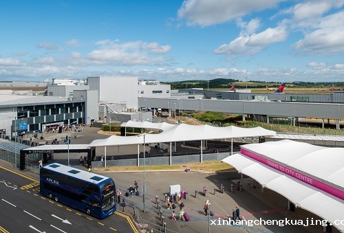 机场入口膜结构