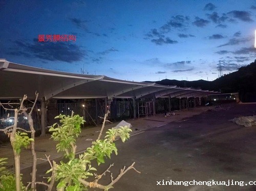 适合您的膜结构汽车棚厂家推荐 适合您的膜结构汽车棚厂家推荐